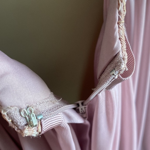 David's Bridal Rose Gold Metallic Open-Back Lace Long Bridesmaid Dress Size 8 - Picture 11 of 14